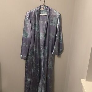 Jones New York Light Blue Floral Satin Wrap